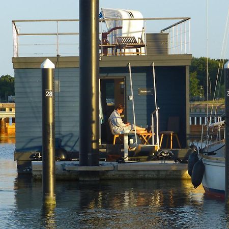 Hausboot Harmonie Hotel Stralsund Eksteriør billede