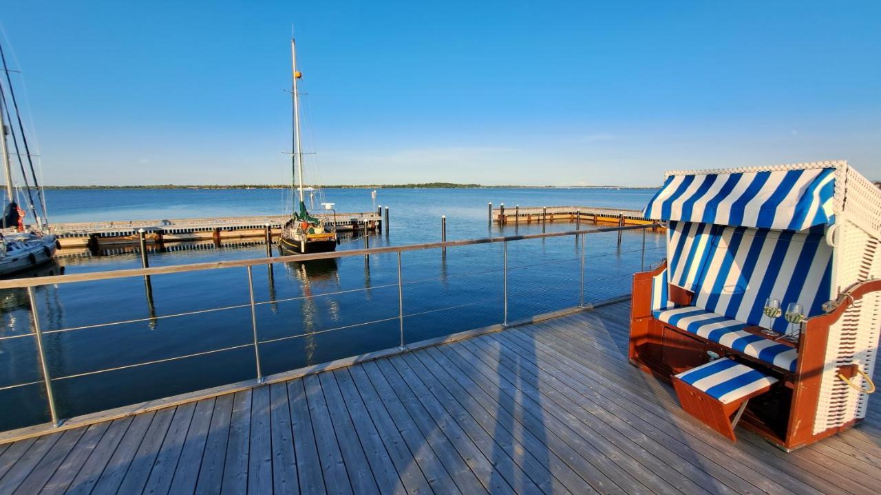 Hausboot Harmonie Hotel Stralsund Eksteriør billede