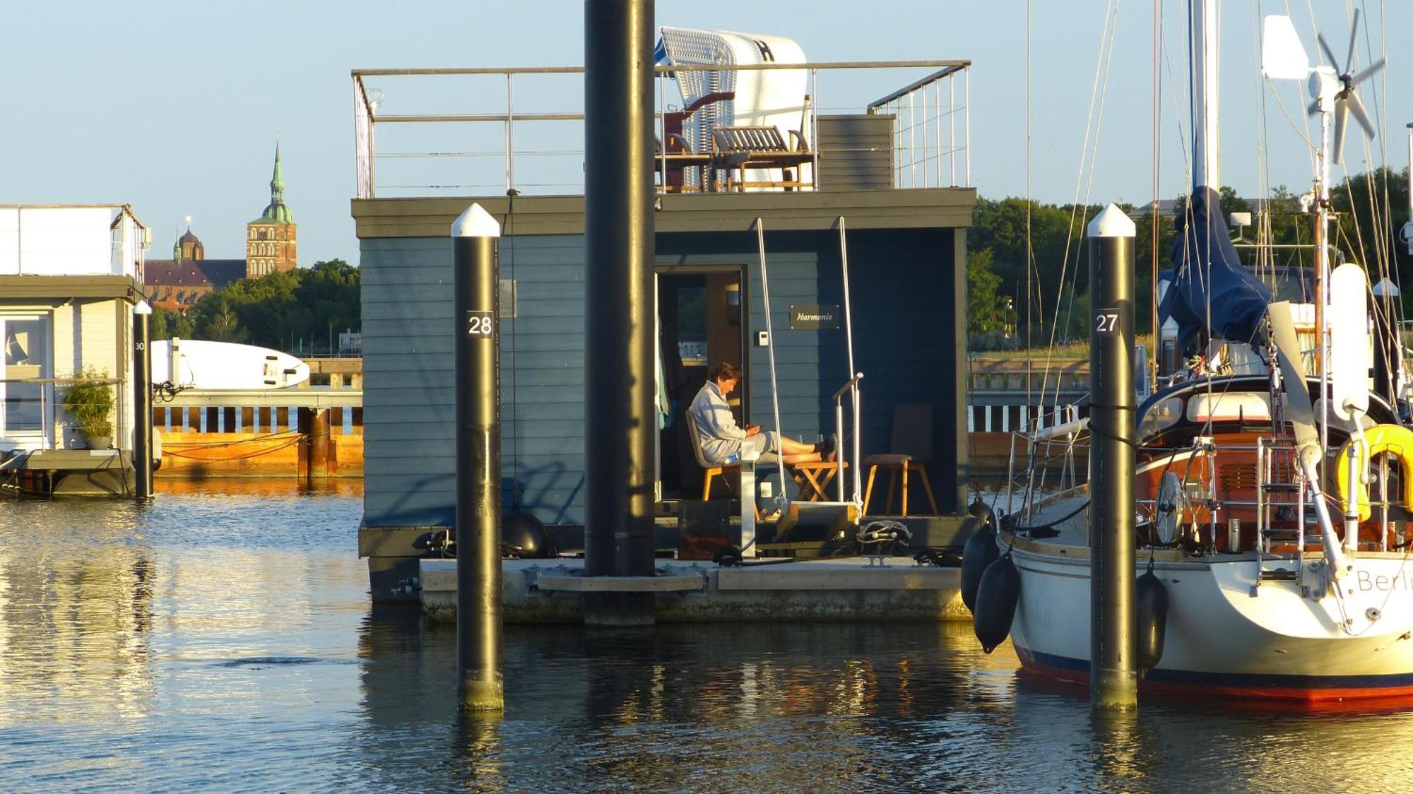 Hausboot Harmonie Hotel Stralsund Eksteriør billede