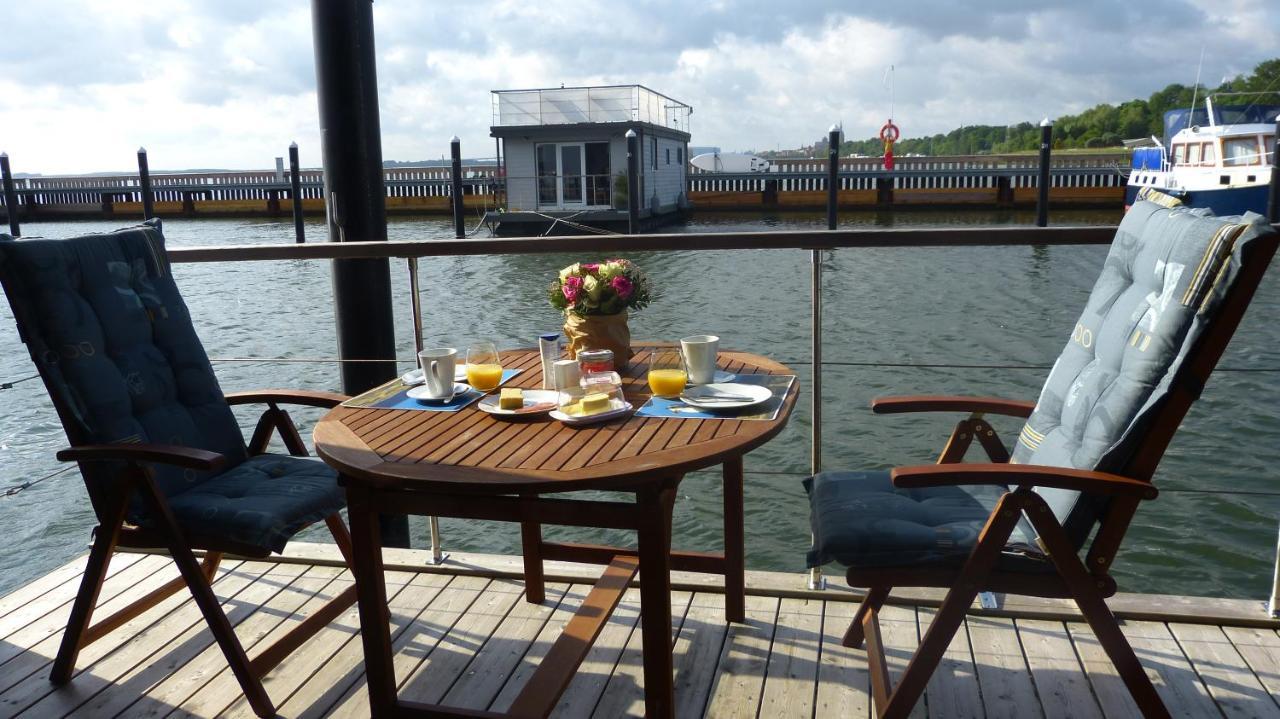 Hausboot Harmonie Hotel Stralsund Eksteriør billede