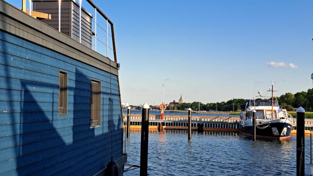 Hausboot Harmonie Hotel Stralsund Eksteriør billede